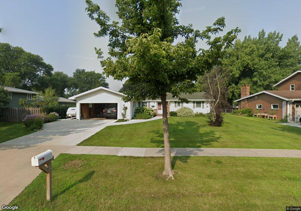 2808 Longfellow Rd N, Fargo, ND 58102 - photo 1