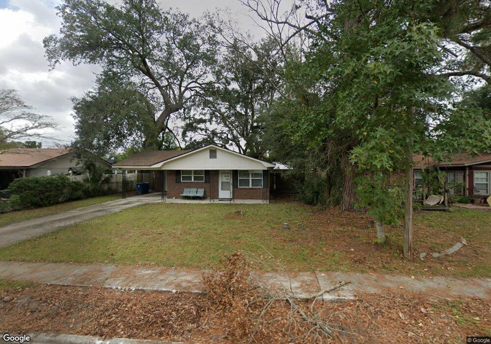 2414 Bartow St, Brunswick, GA 31520 - photo 1