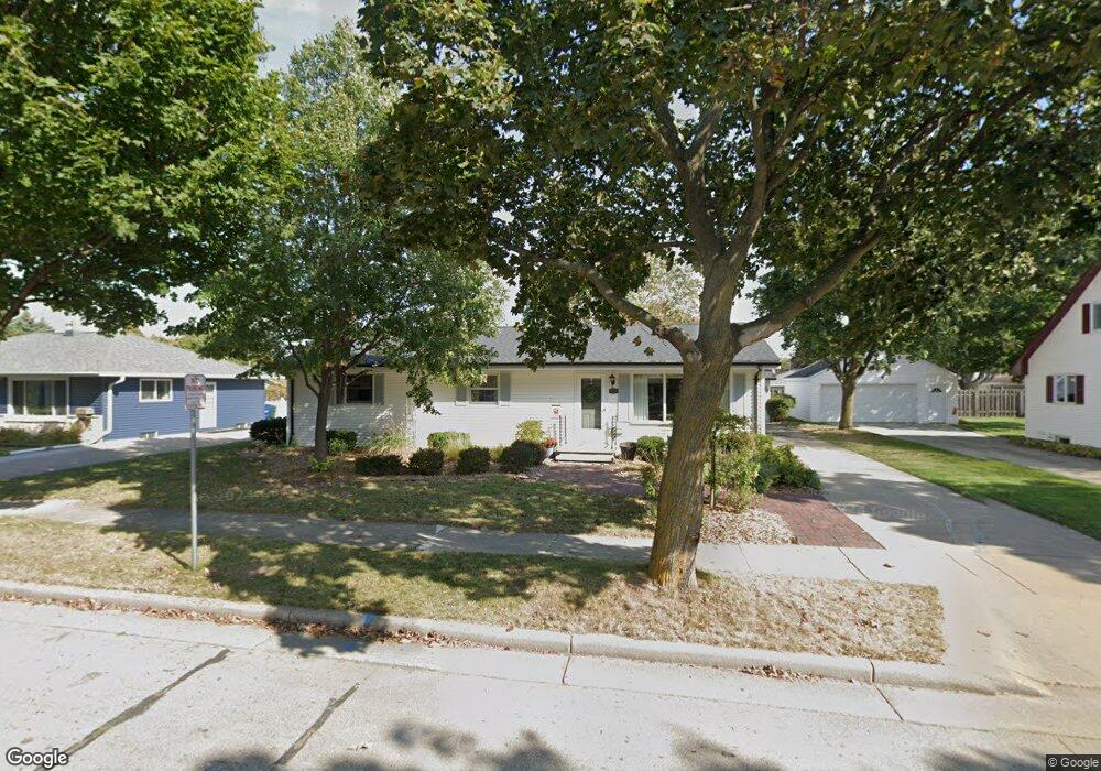 511 Richard St, Combined Locks, WI 54113 - photo 1