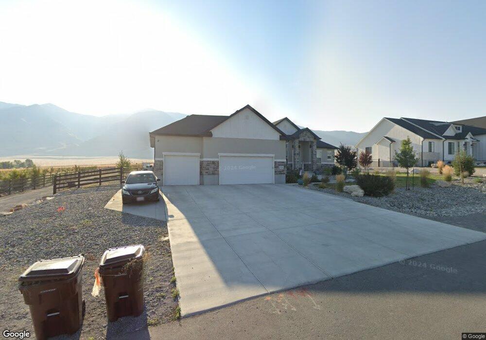 7102 N Blue Moon Dr, Tooele, UT 84074 - photo 1