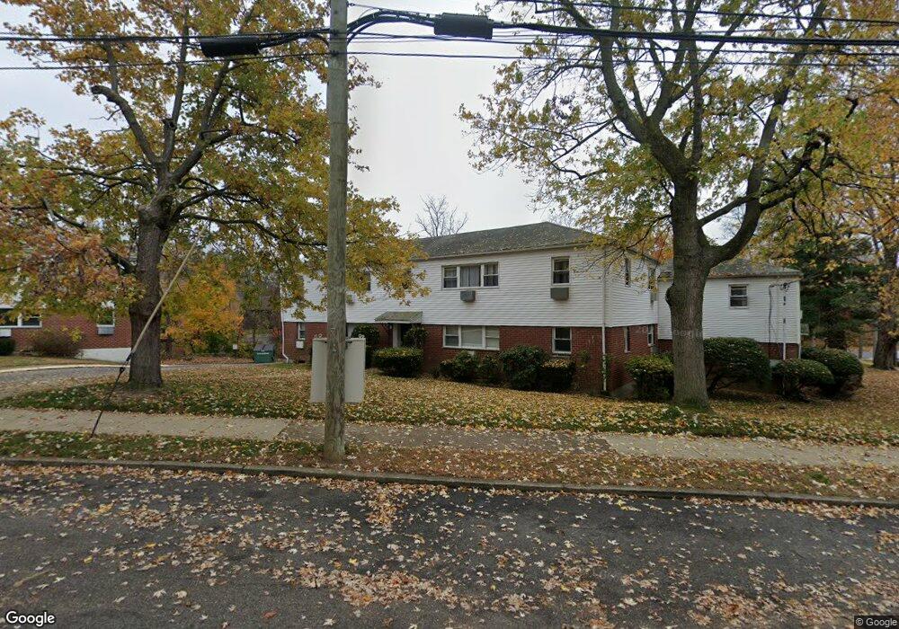 28 Cherry Hill Dr unit 2B, Bridgeport, CT 06606 - photo 1