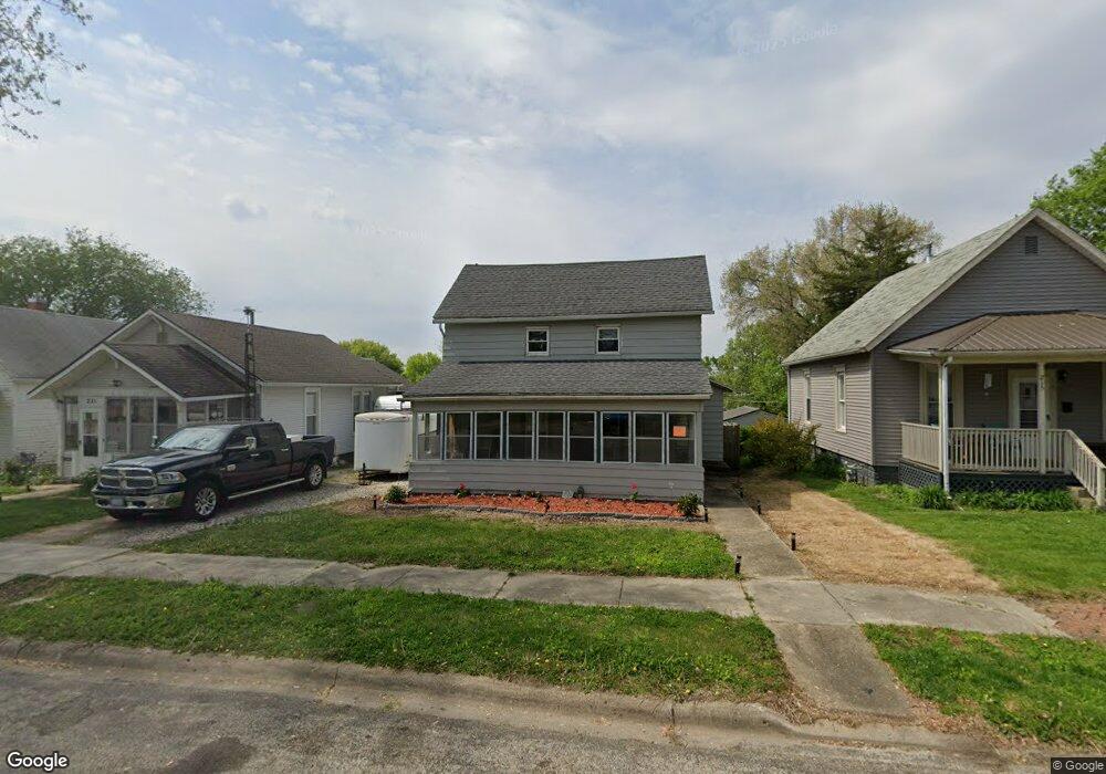 219 Willard Ave, Lincoln, IL 62656 - photo 1