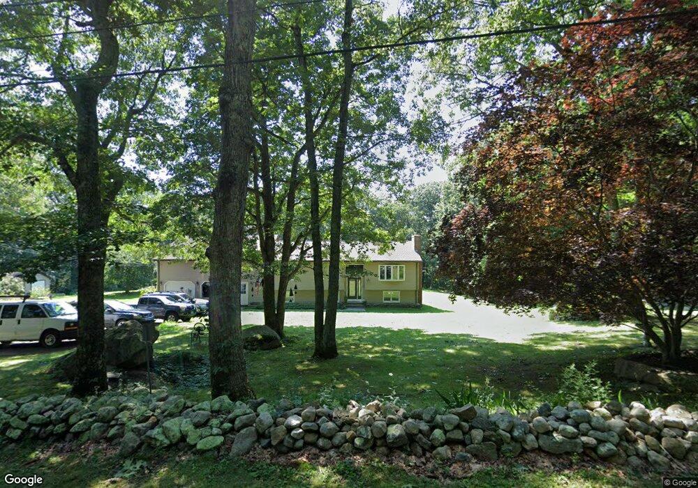 33 Old Stagecoach Rd, Old Lyme, CT 06371 - photo 1