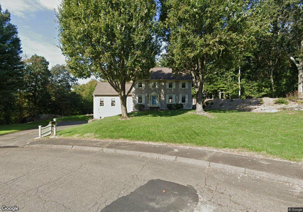 72 Country Club Woods Cir, Waterbury, CT 06708 - photo 1