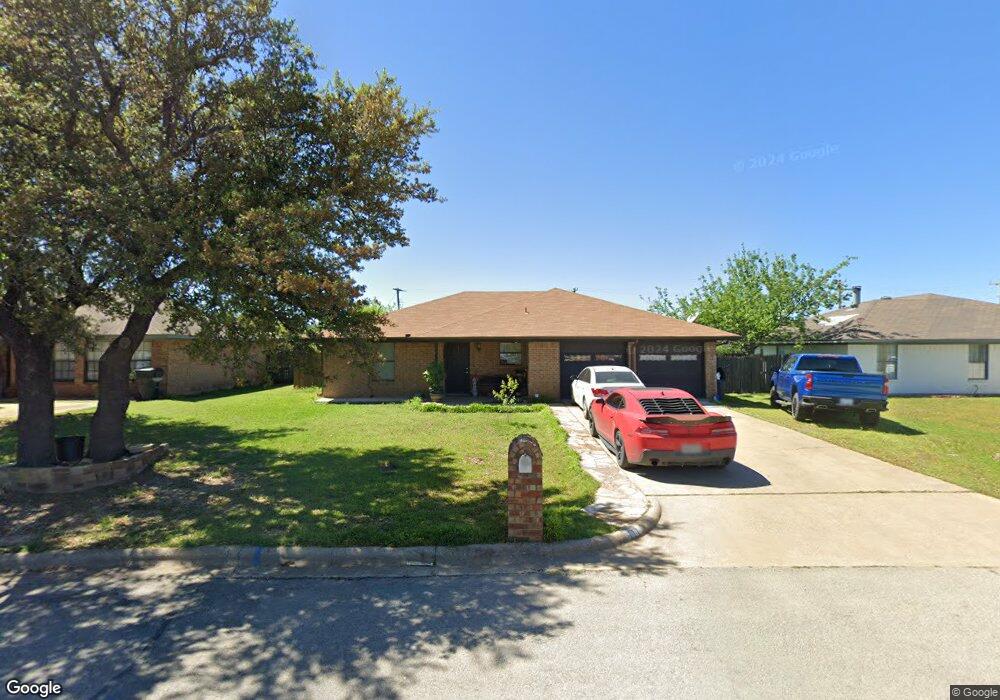 111 Oakridge Dr, Weatherford, TX 76086 - photo 1