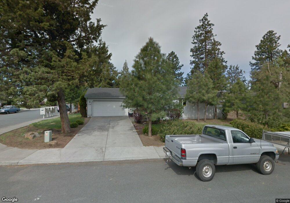 1151 SW Chamberlain St, Bend, OR 97702 - photo 1