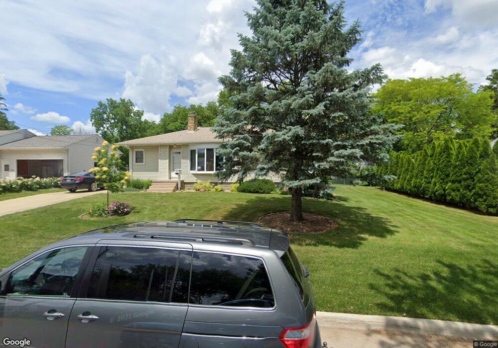 1420 Parker St, Cedar Falls, IA 50613 - photo 1