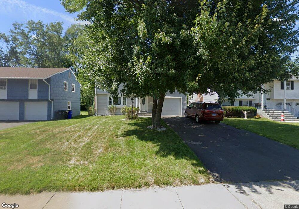 32 Mildred Rd, West Hartford, CT 06107 - photo 1