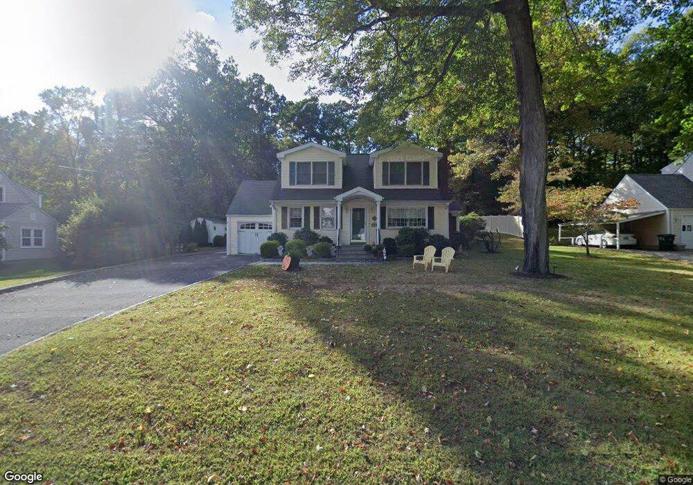 202 Minivale Rd, Stamford, CT 06907 - photo 1