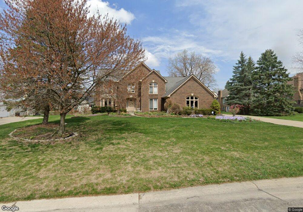 1039 Dobson Ln, Bloomfield Hills, MI 48304 - photo 1