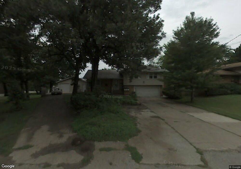 2927 Euclid Ave, Des Moines, IA 50310 - photo 1