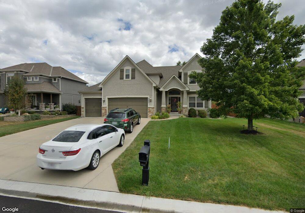 3821 SW Granite Ln, Lees Summit, MO 64082 - photo 1