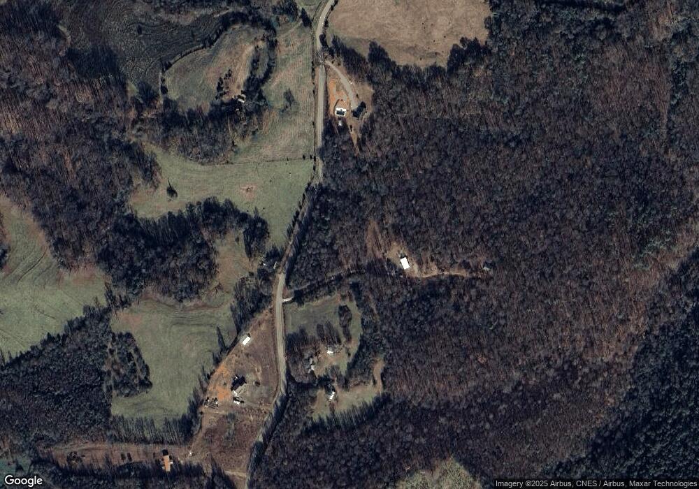 1048 Crumps Bridge Rd, Martin, GA 30557 - photo 1