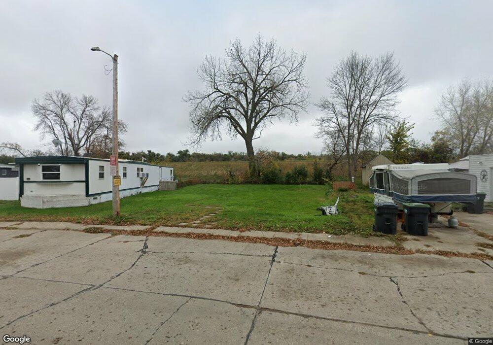 241 S Prairie Ln, Mandan, ND 58554 - photo 1