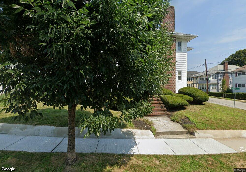 165 Maplewood St unit 2, Watertown, MA 02472 - photo 1