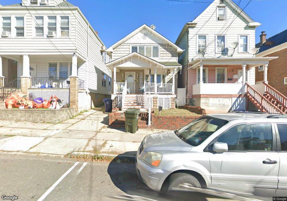 366 Jeffries St, Perth Amboy, NJ 08861 - photo 1