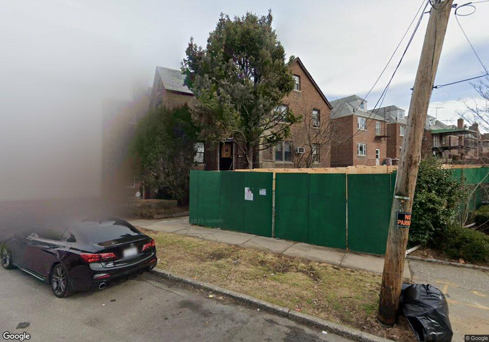 1038 Esplanade Ave unit 1, Bronx, NY 10461 - photo 1