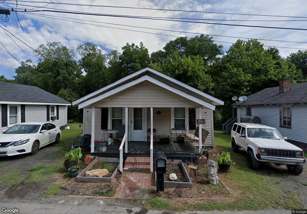 208 Pennsylvania Ave, Reidsville, NC 27320 - photo 1