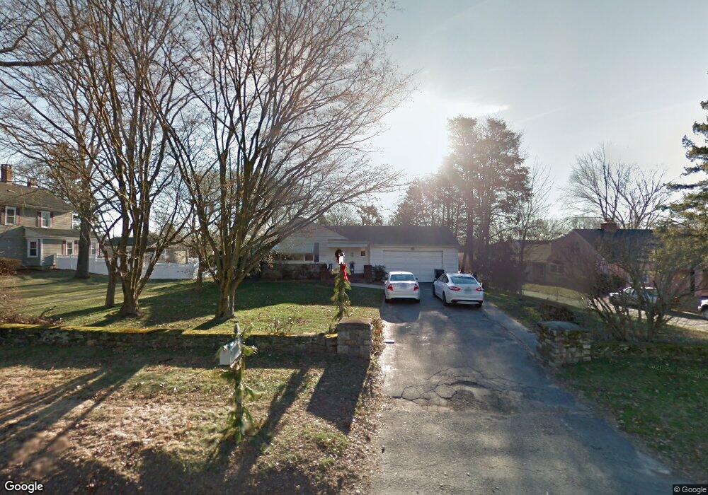 426 Edison Rd, Trumbull, CT 06611 - photo 1