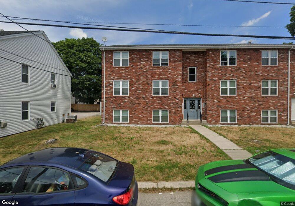 14 Saratoga Ave unit 2, Pawtucket, RI 02861 - photo 1
