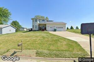 935 Dawn Dr, Elk Run Heights, IA 50707