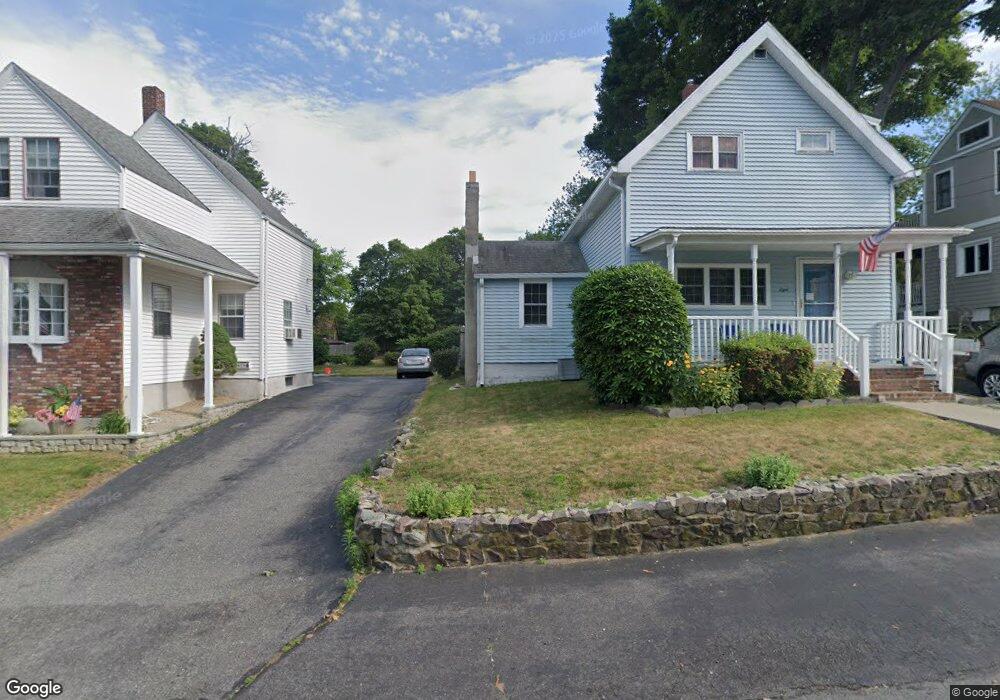 8 Central Place, Saugus, MA 01906 - photo 1