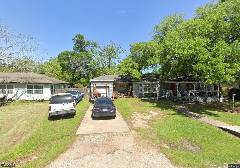 3213 14th St, Bay City, TX 77414 - photo 1