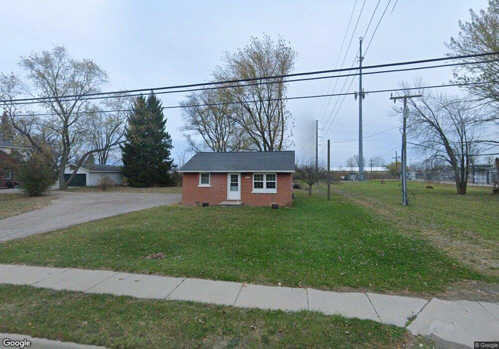 575 32nd St, Port Huron, MI 48060 - photo 1