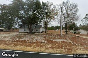 753 N Victory Dr, Lyons, GA 30436