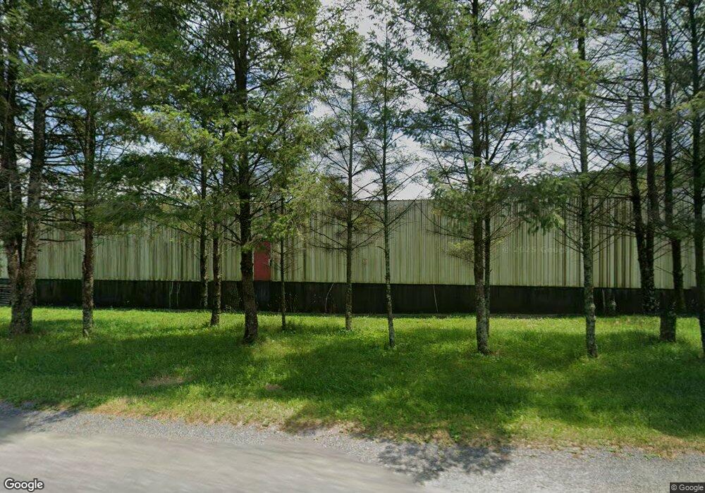 547 Penn Dr, Tamaqua, PA 18252 - photo 1