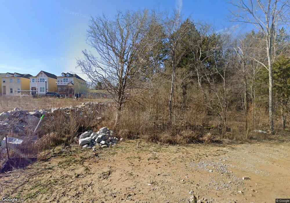 300 Delta Way, La Vergne, TN 37086 - photo 1