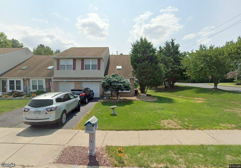 2766 Victoria Ln, Easton, PA 18045 - photo 1