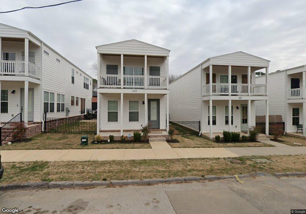 600 S Willow Ave, Fayetteville, AR 72701 - photo 1