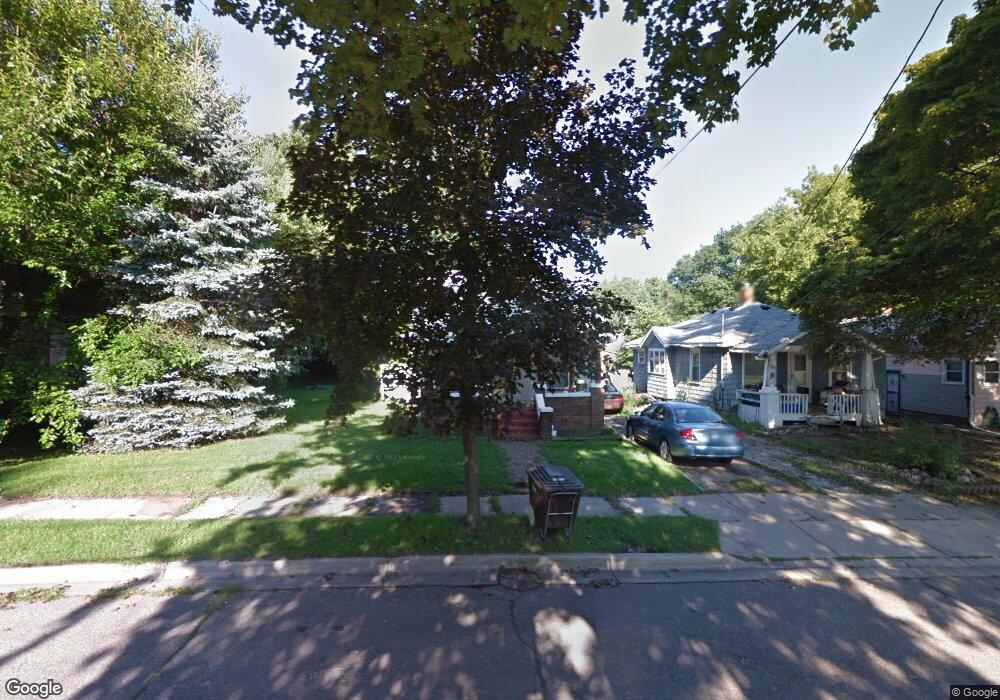 1621 Roseneath Ave, Lansing, MI 48915 - photo 1