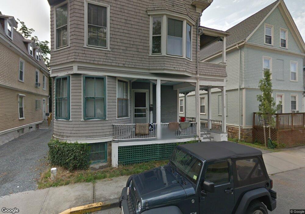 11 Lincoln St unit 3, Newport, RI 02840 - photo 1