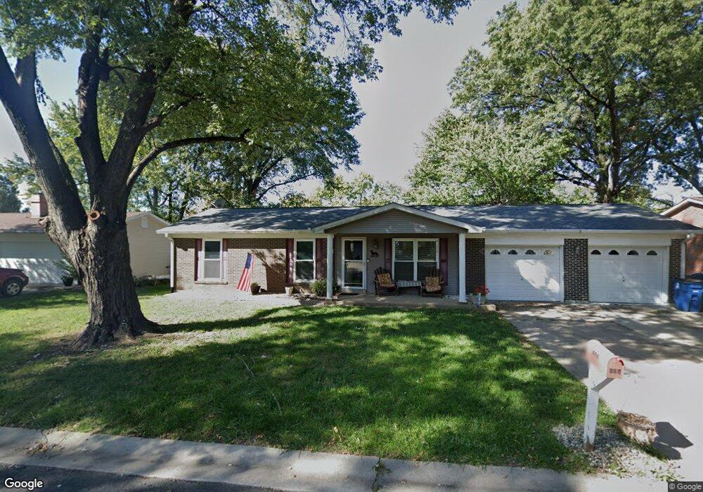 125 Maryknoll Dr, Maryville, IL 62062 - photo 1