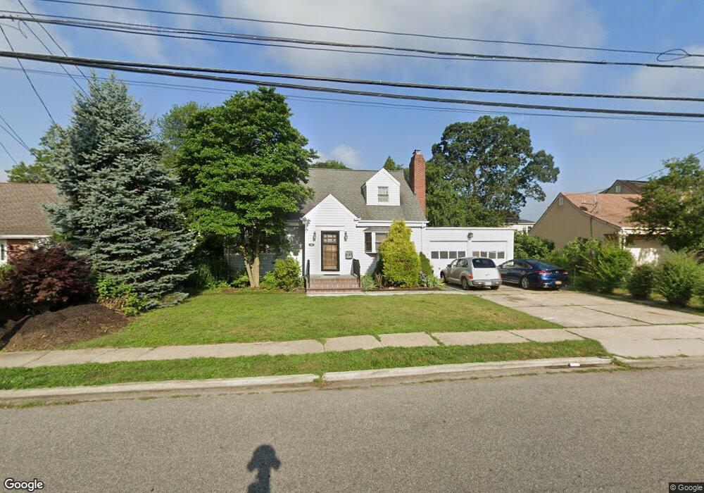 1710 Park Ave, Merrick, NY 11566 - photo 1