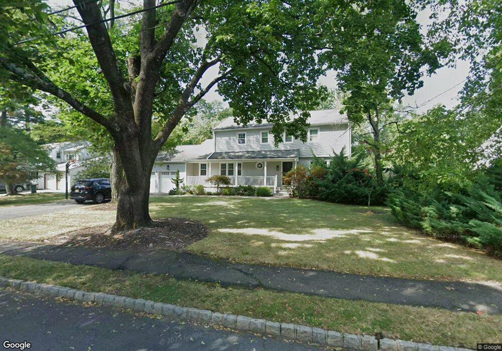 21 Tiffany Dr, Livingston, NJ 07039 - photo 1