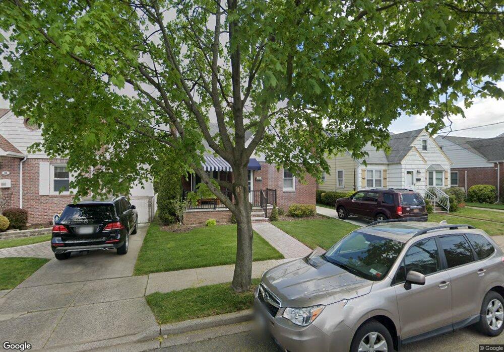 40 Lincoln Ave, New Hyde Park, NY 11040 - photo 1