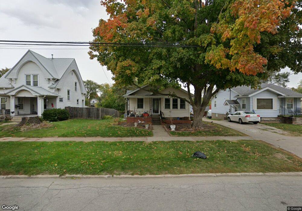 708 W 4th St S, Newton, IA 50208 - photo 1