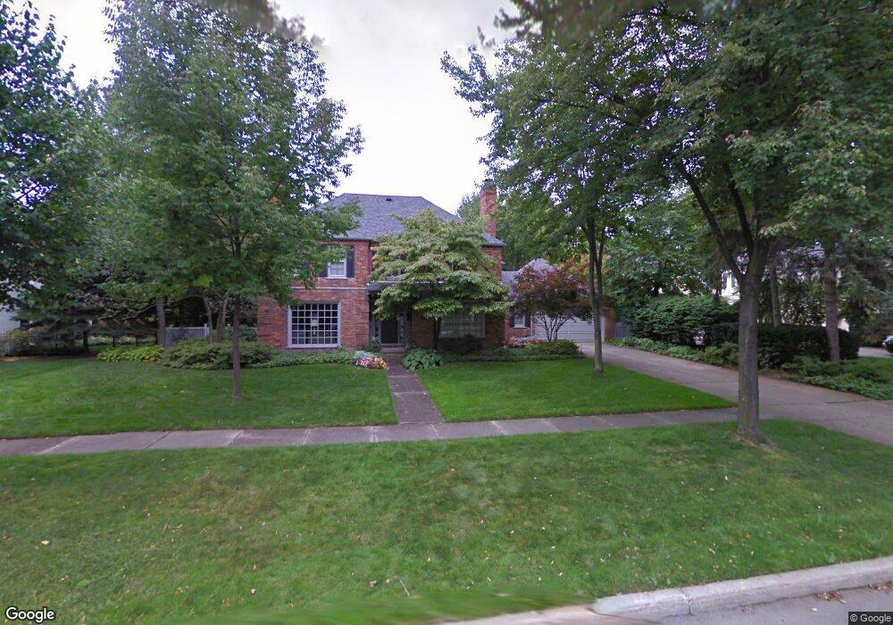 106 Vendome Rd, Grosse Pointe Farms, MI 48236 - photo 1