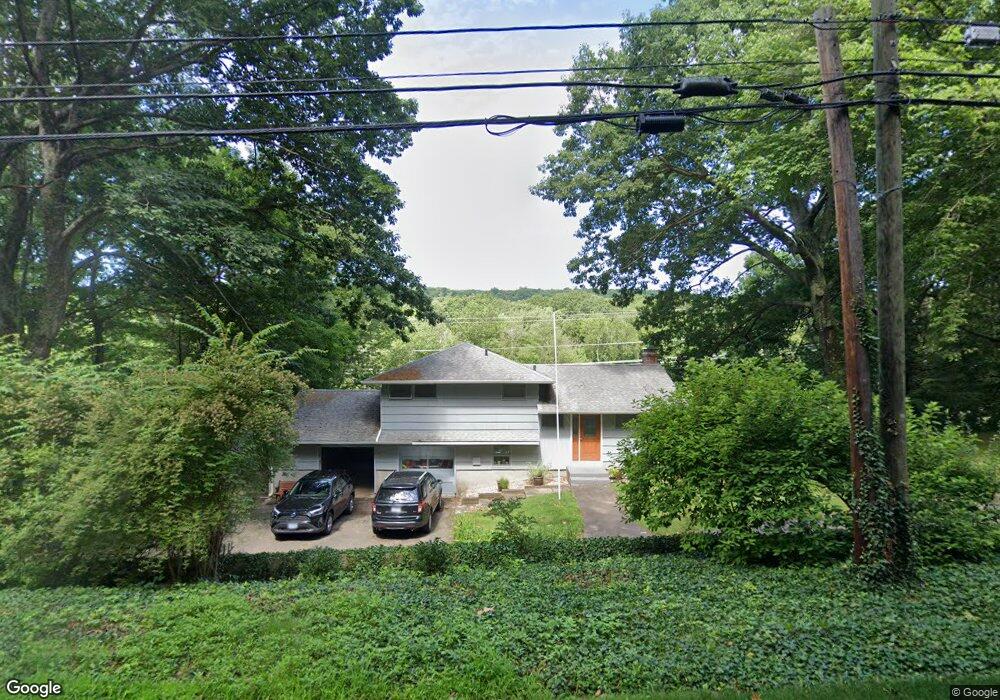 157 Duncaster Rd, Bloomfield, CT 06002 - photo 1