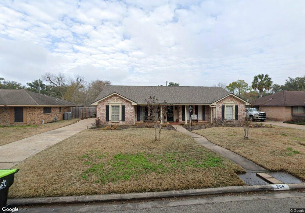 604 Country Club Dr, Richmond, TX 77469 - photo 1