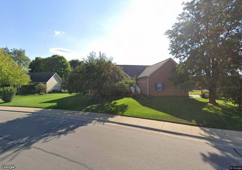 6054 E Meadow Ridge Rd, Columbus, IN 47203 - photo 1