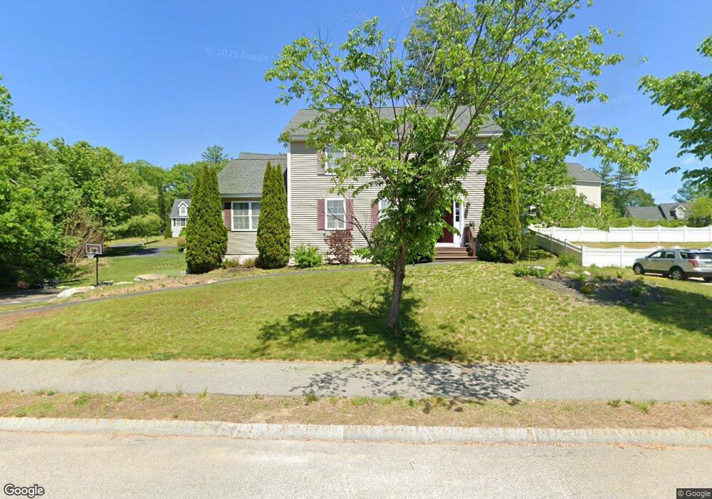 28 Hawthorne Cir, Somersworth, NH 03878 - photo 1