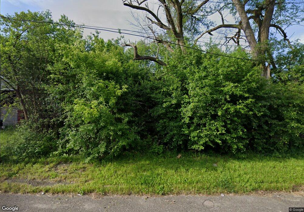 322 E Lorado Ave, Flint, MI 48505 - photo 1