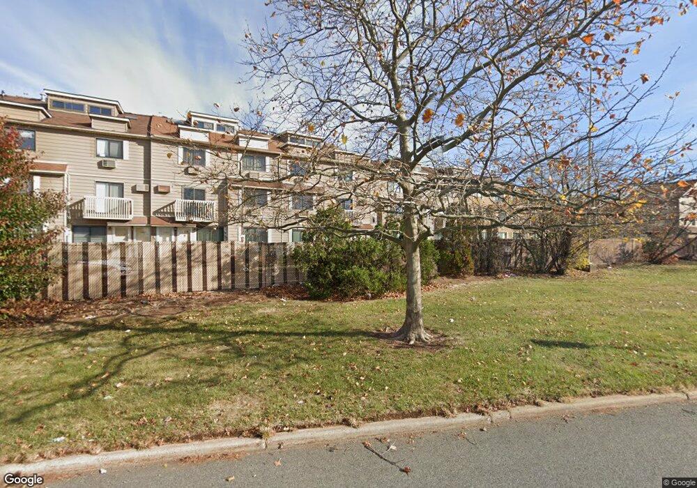 124 Lamped Loop unit A, Staten Island, NY 10314 - photo 1