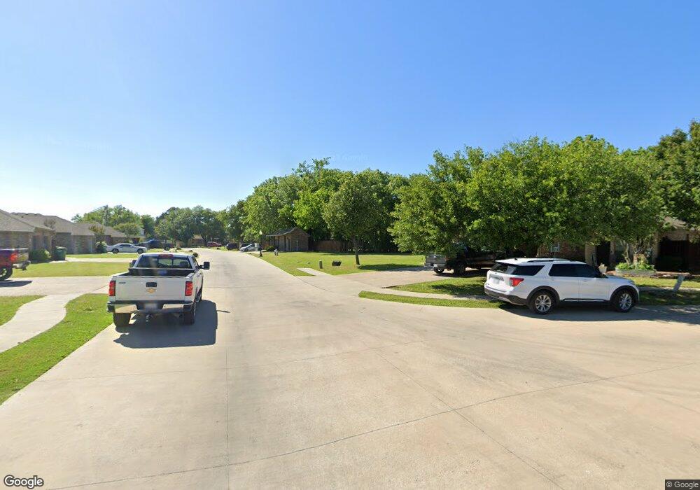 1615 Diamond Cir, Gainesville, TX 76240 - photo 1