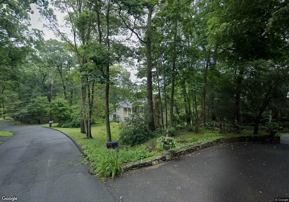 126 Round Lake Rd, Ridgefield, CT 06877 - photo 1