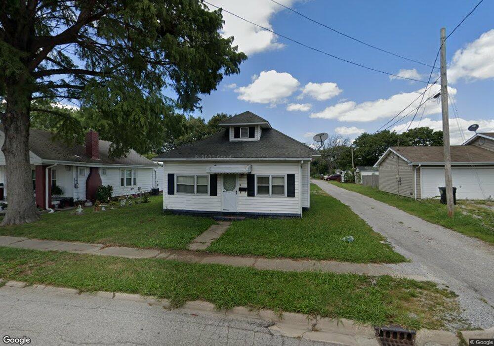 8 W Virginia St, Harrisburg, IL 62946 - photo 1